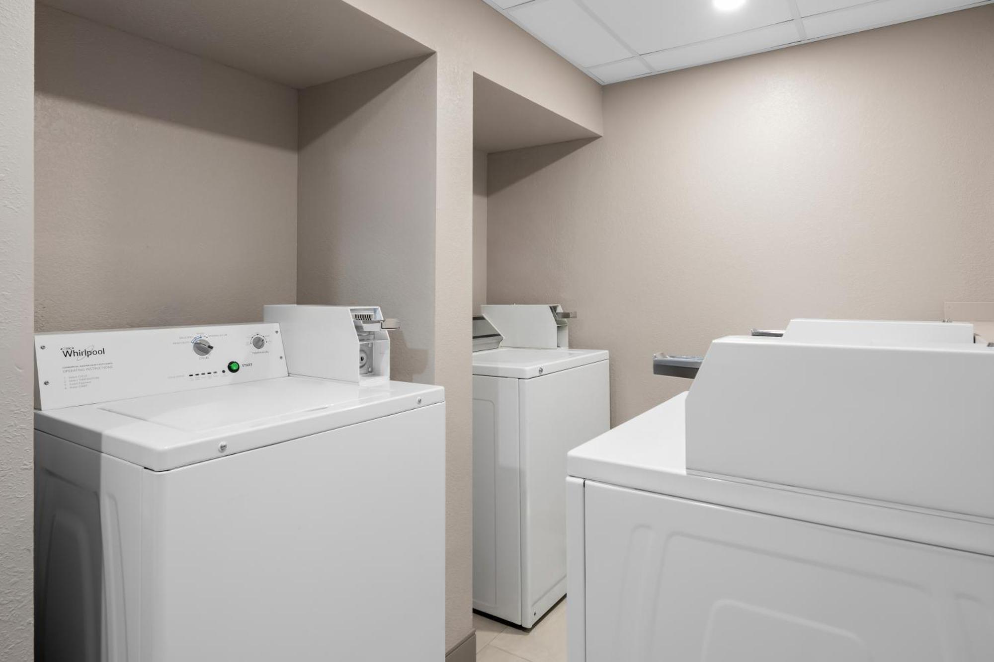 Country Inn & Suites By Radisson, Coon Rapids, Mn Bagian luar foto