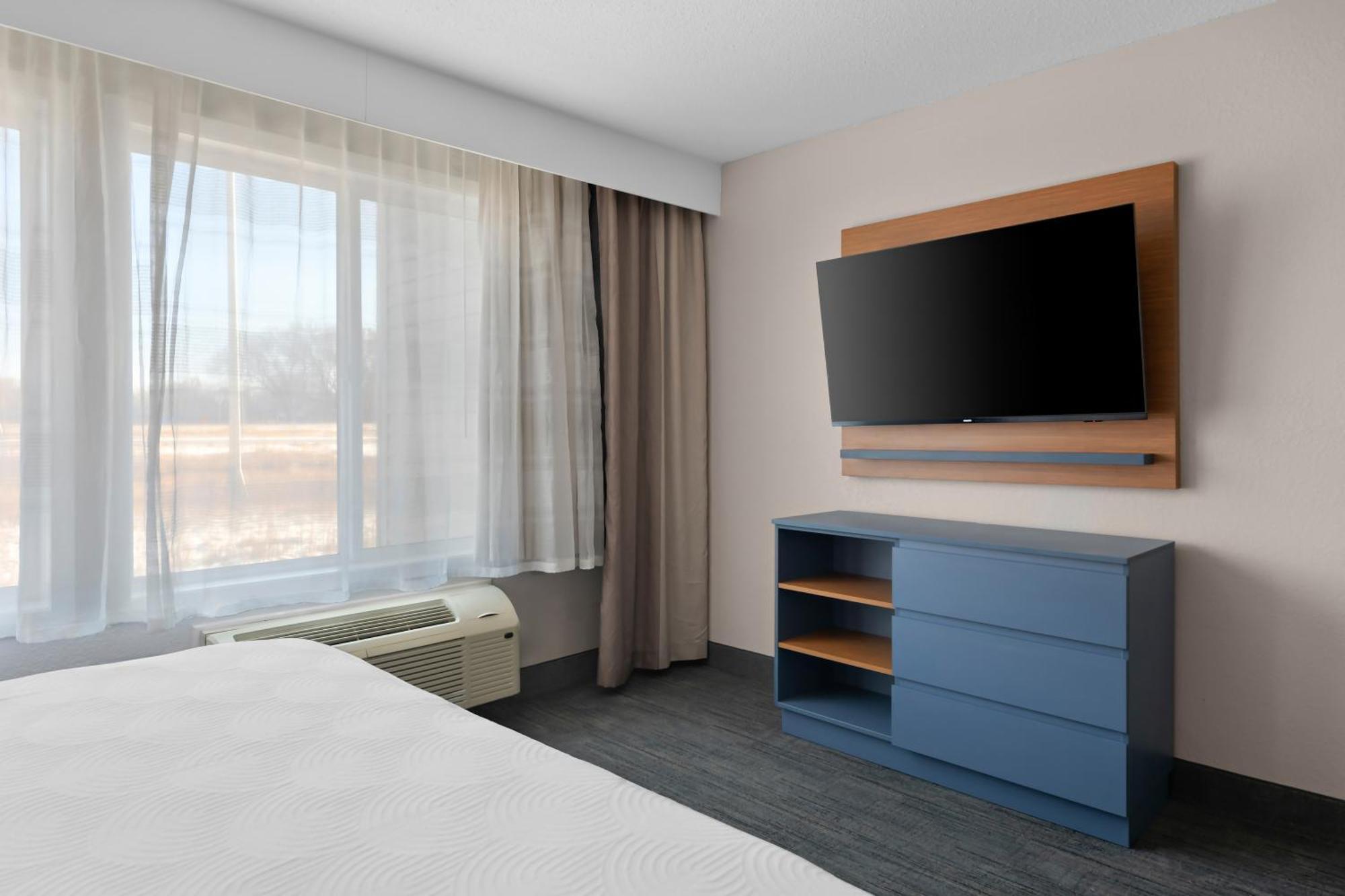 Country Inn & Suites By Radisson, Coon Rapids, Mn Bagian luar foto