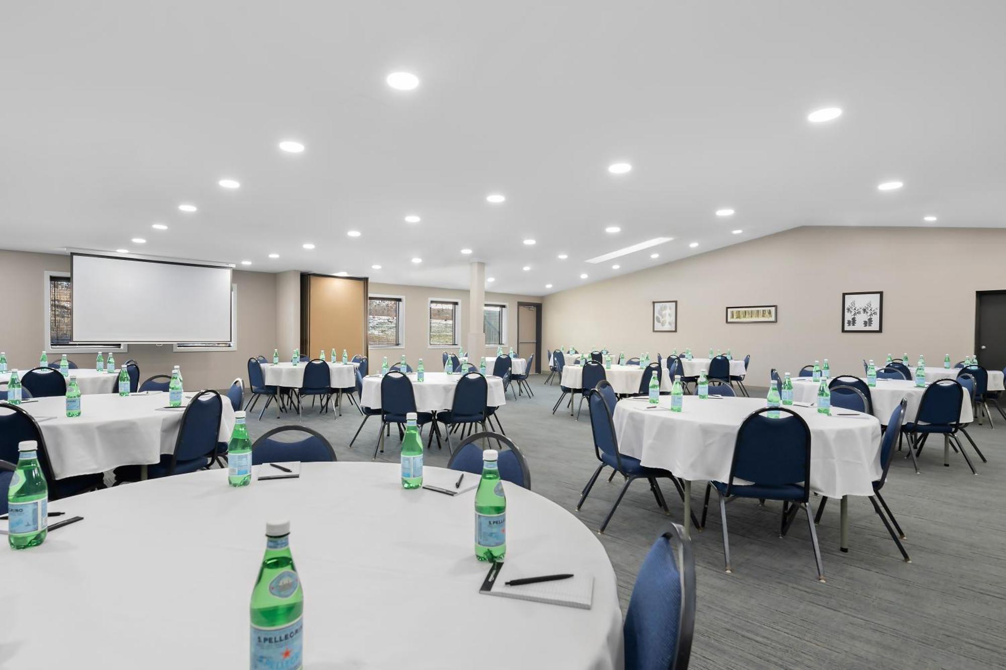Country Inn & Suites By Radisson, Coon Rapids, Mn Bagian luar foto